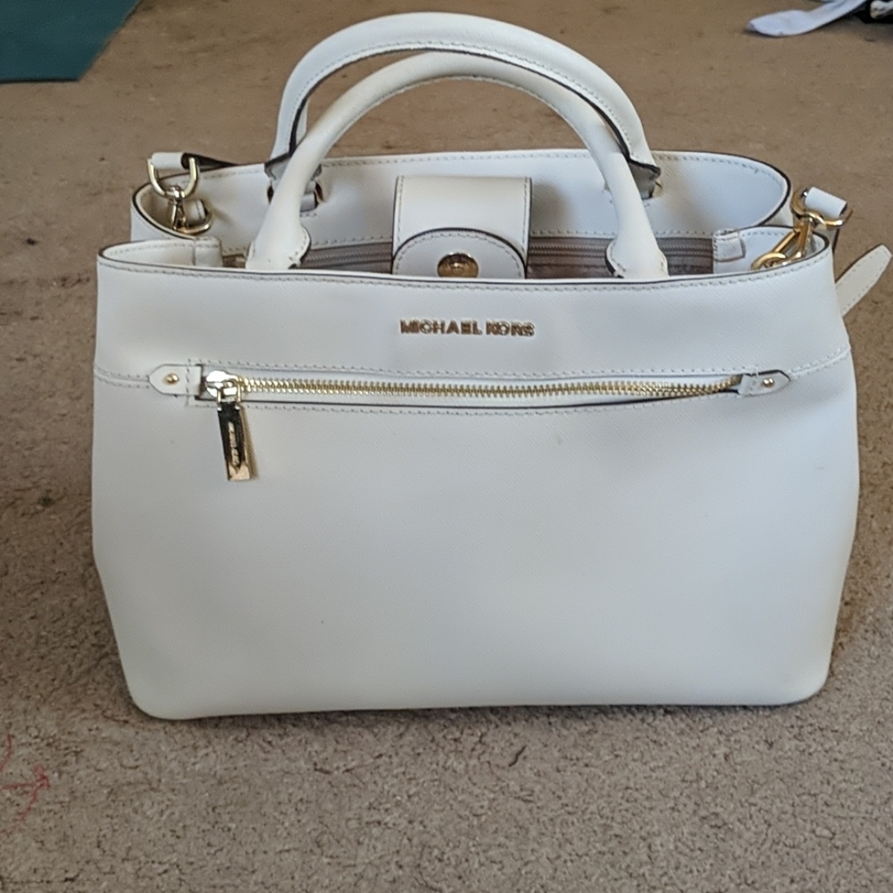 Michael Kors Hailee Medium Satchel
